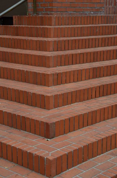 Staircase Brick Repair in Edison